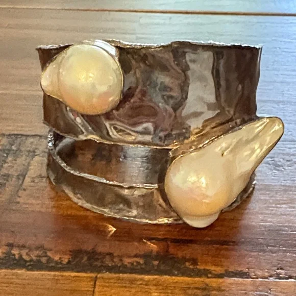 Artisan Silver and Pearl Bracelet - Picture 4 of 4